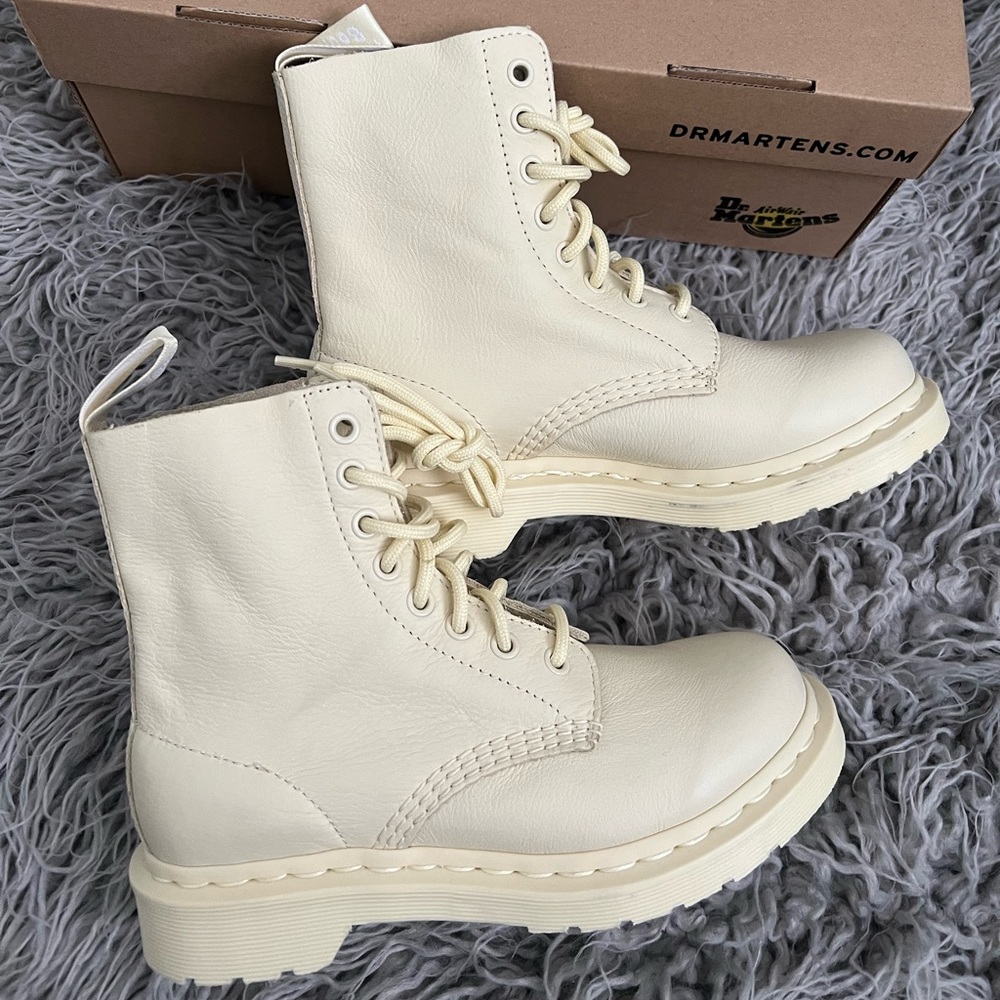 Dr Martens Virginia 1460 Pascal in Toile Cream US5/UK3
